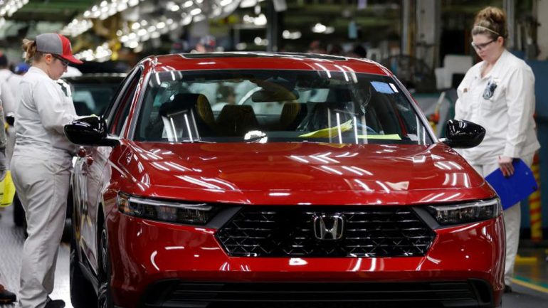 Honda Investing $11 Billion on Electric Vehicle Assembly and Battery Output in Canada