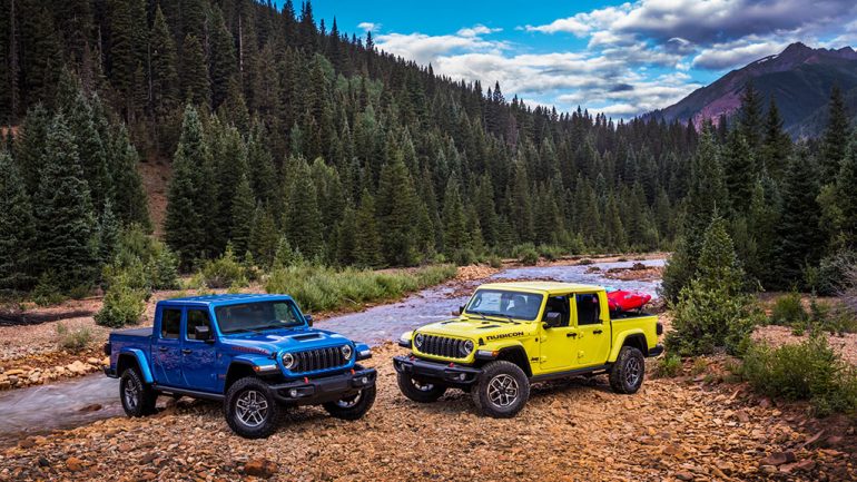 Jeep Gladiator Gets 4xe Plug-In Hybrid Powertrain for 2025
