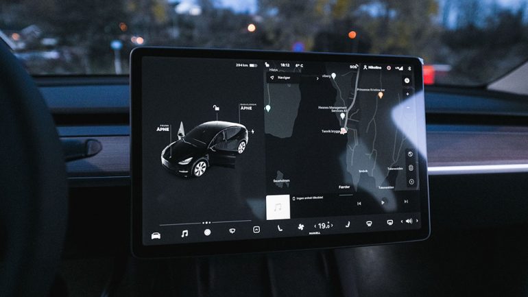 Answers from Tesla Sought by Safety Regulators in Autopilot Recall Probe