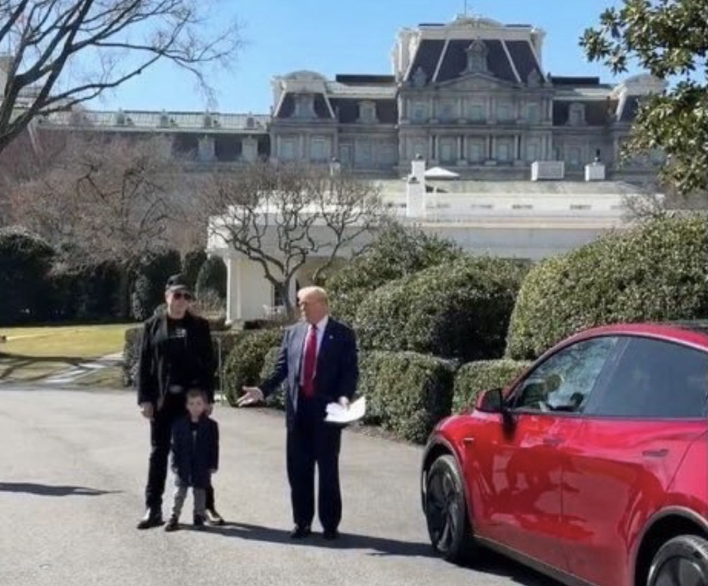 Trump Buys a Tesla Model S Plaid in a Puzzling Move Despite EV ...