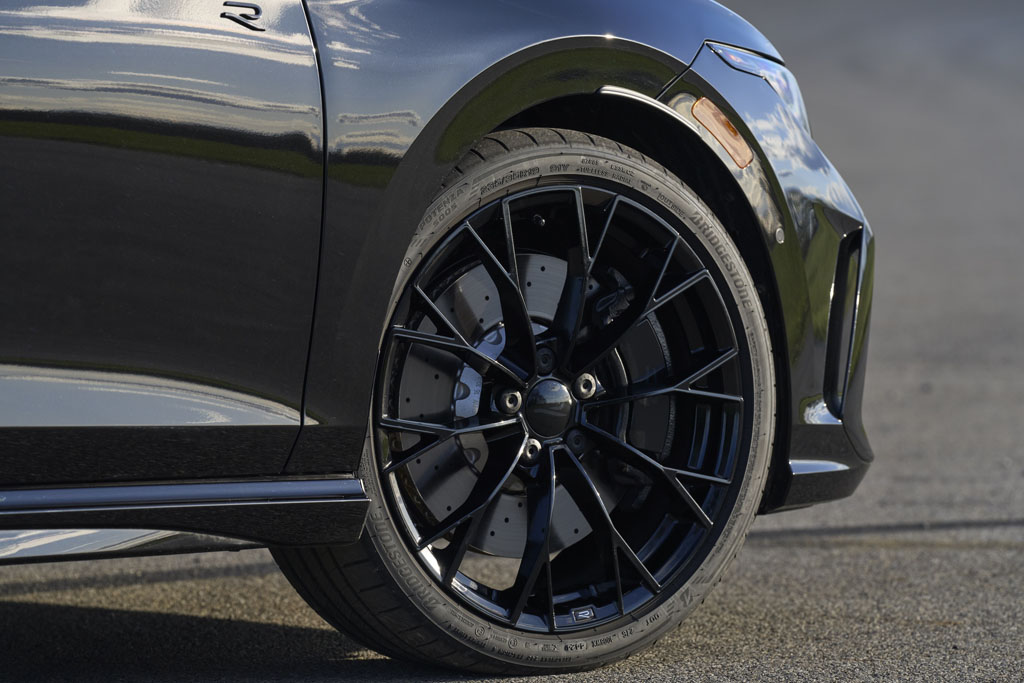 Volkswagen Refreshes its 2025 Golf R and Golf GTI in Grand Fashion ...