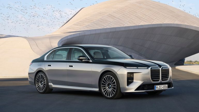 2027 BMW 7 Series Refresh Brings Neue Klasse Tech and a Much Smarter Luxury Cabin