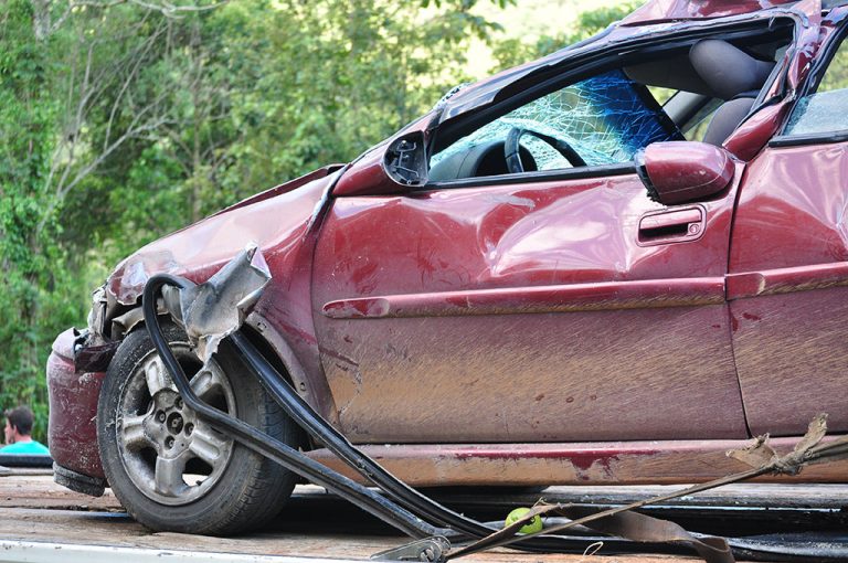 How Car Accident Lawyers Work to Maximize Client Compensation | CediRates