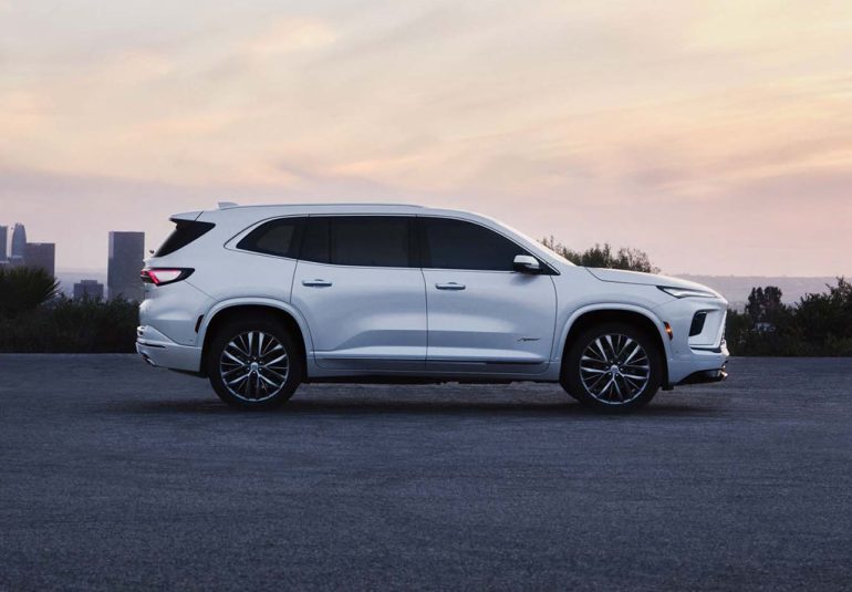 2026 buick enclave side