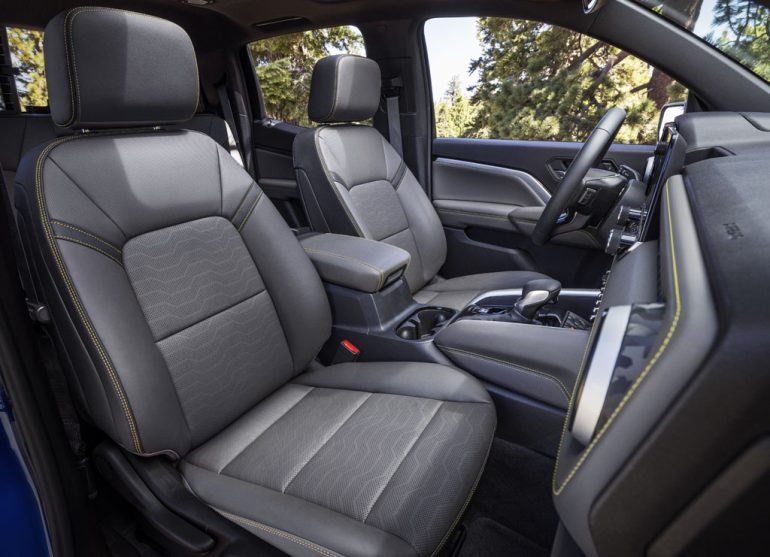 2026 Chevrolet Colorado ZR2 seats