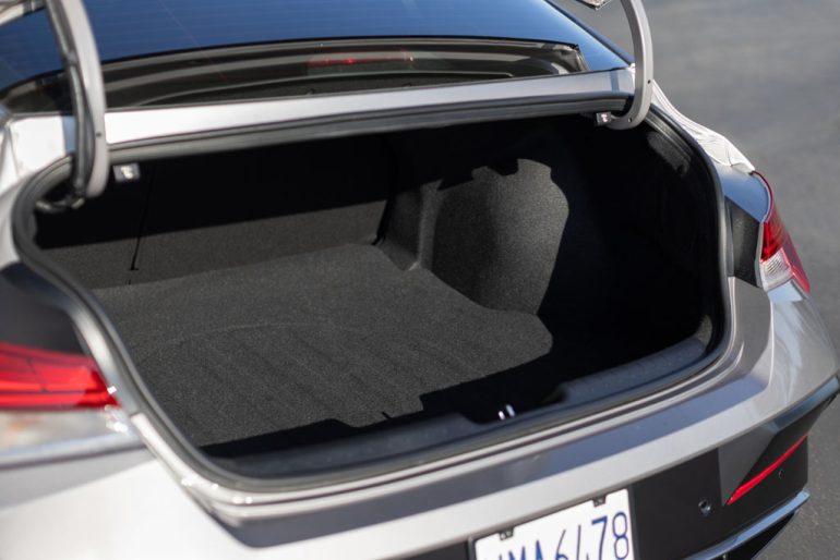 2026 hyundai elantra trunk