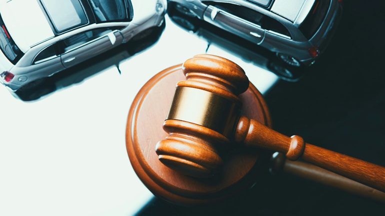 How a Personal Injury Lawyer Proves Fault and Wins Your Claim