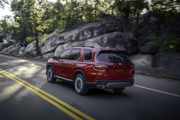 2026 Honda Pilot Elite rear
