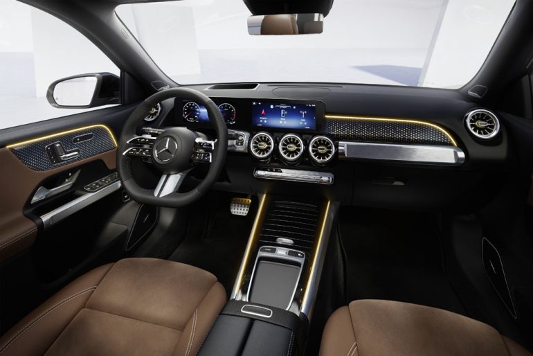 2026 Mercedes-Benz GLB interior
