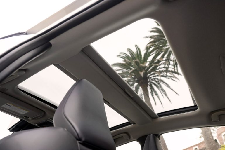 2026 toyota prius sunroof