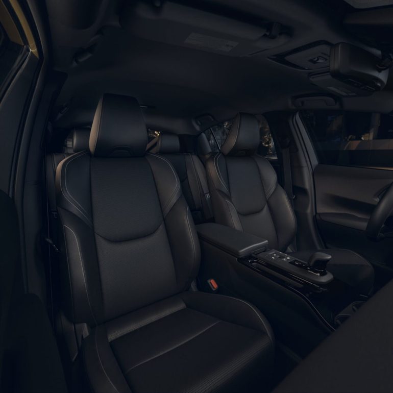 2026 toyota prius front seats