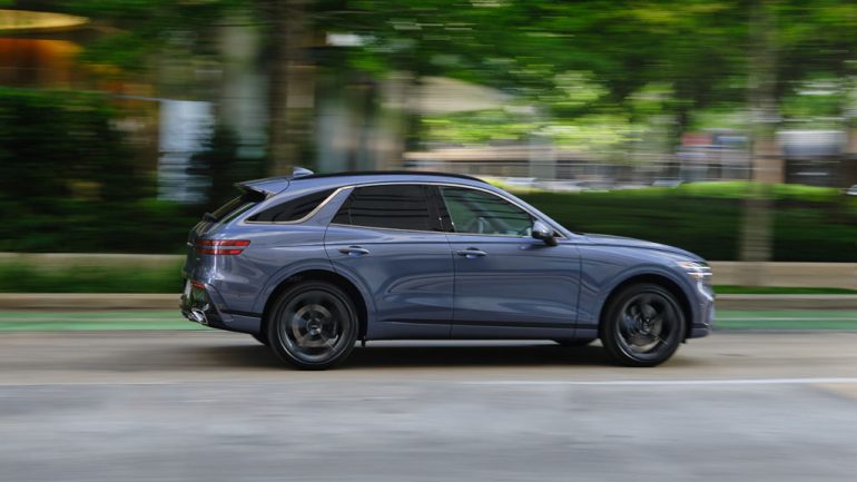 2026 genesis gv70 side