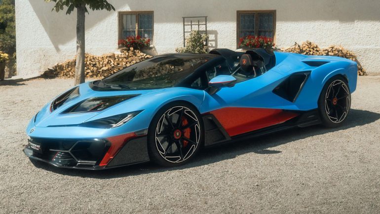 Lamborghini Fenomeno Roadster Headlines V12 Heritage and Hybrid Future at Concours of Elegance Germany
