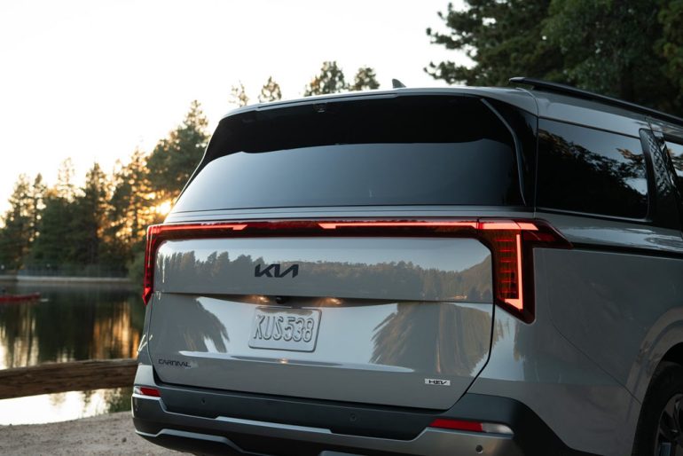 2026 Kia Carnival HEV Hybrid rear
