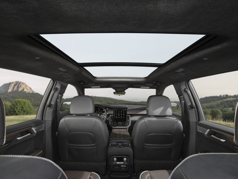 2027 GMC Acadia Denali Ultimate sunroof