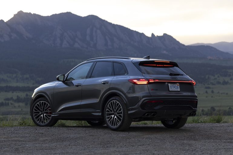 2026 audi sq5 rear