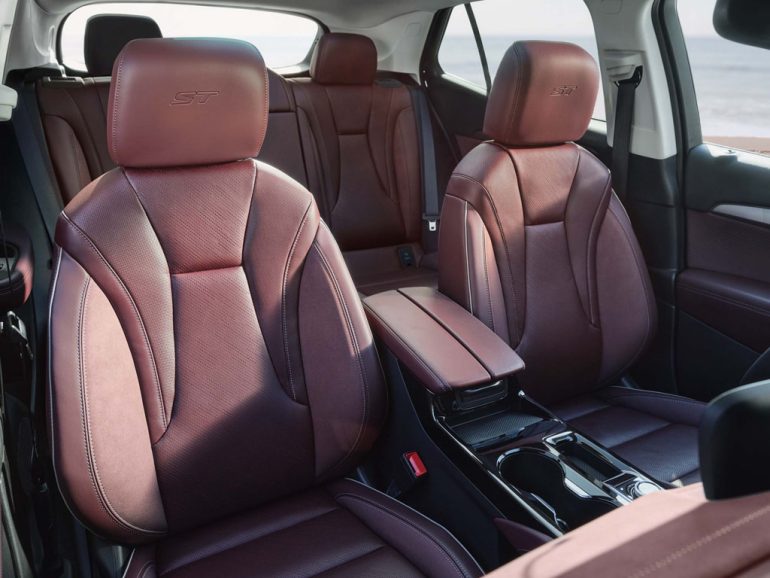 2026 Buick Envision front seats