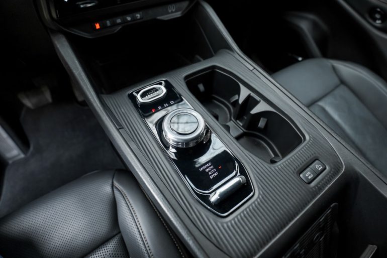 2026 Jeep Cherokee shifter