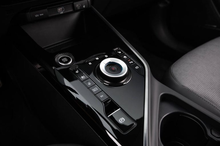 2026 kia niro hybrid shifter