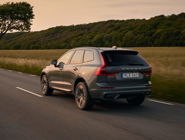 2026 volvo xc60 rear