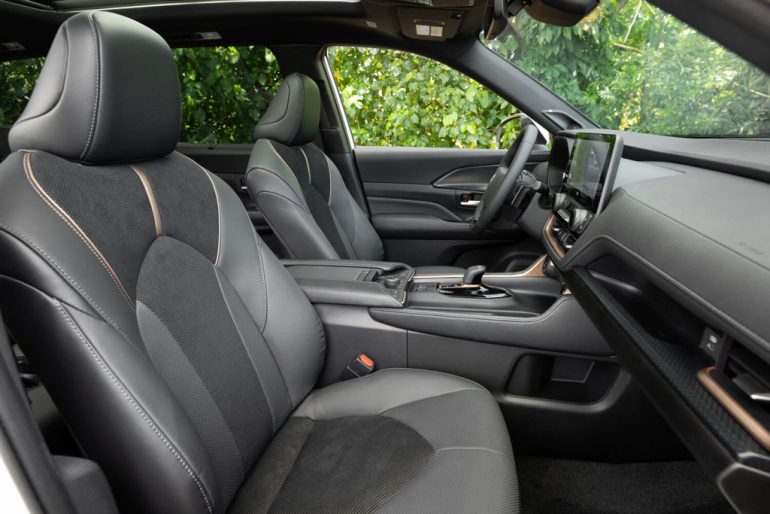 2026 toyota grand highlander front seats