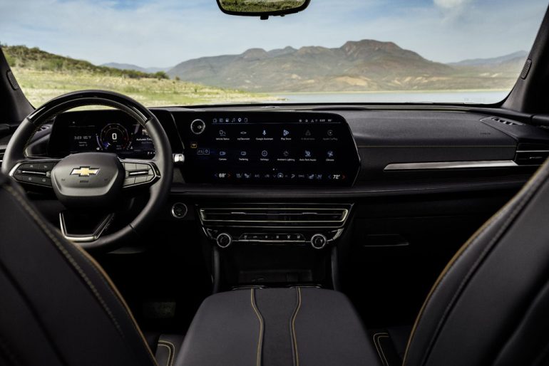 2027 Chevrolet Traverse interior dashboard