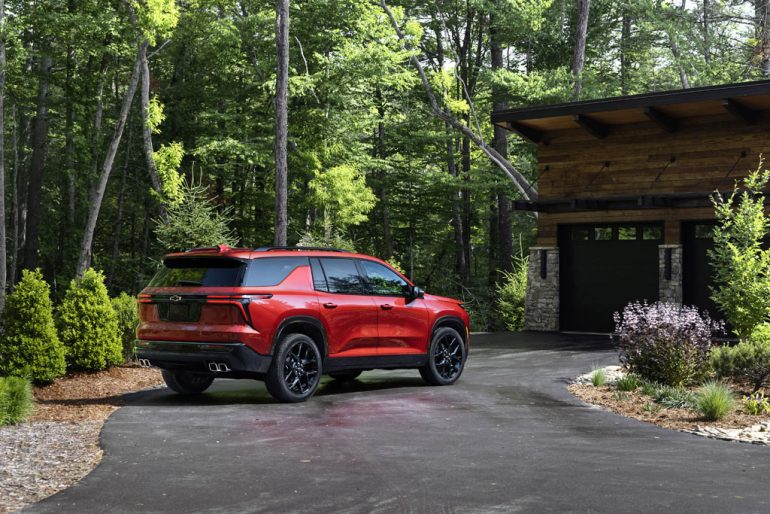 2027 Chevrolet Traverse RS rear