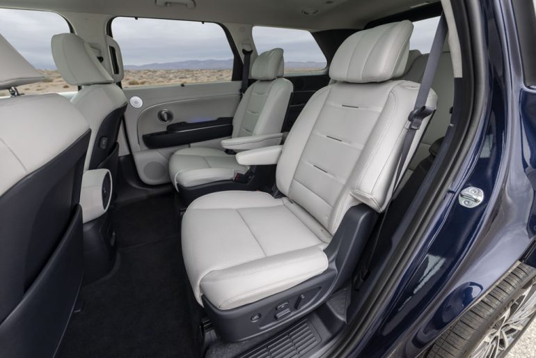 2027 hyundai palisade  second row seats