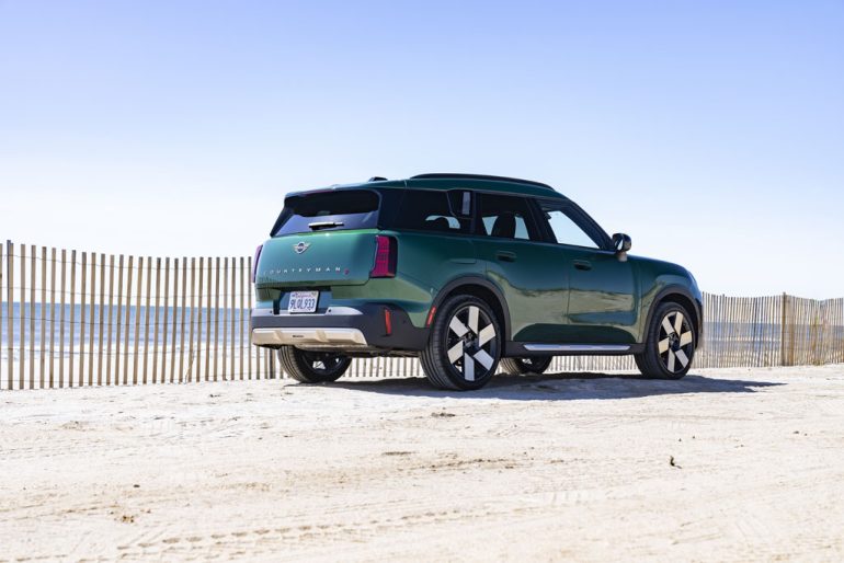 2027 mini countryman rear
