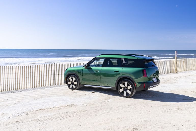 2027 mini countryman rear