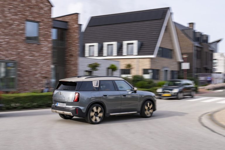 2027 mini countryman rear