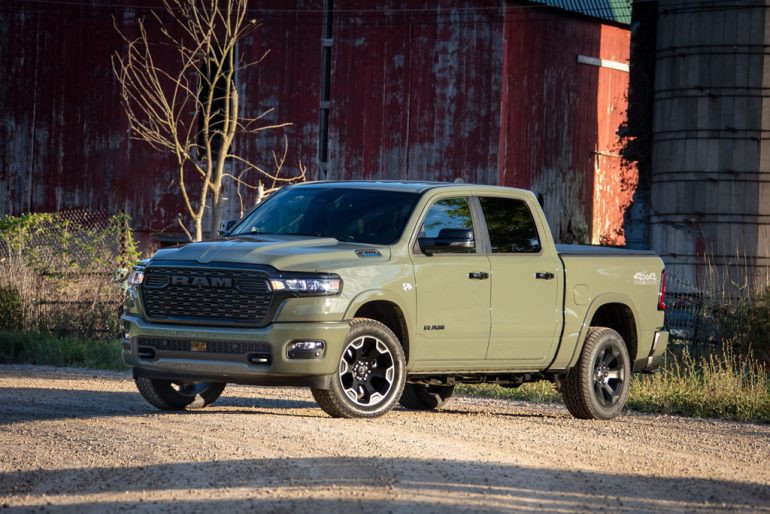2027 Ram 1500 Big Horn 5.7-liter HEMI® V-8 eTorque