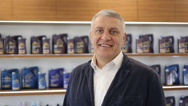 Juri Sudheimer About The Real Environmental Footprint of Biosynthetic Lubricants