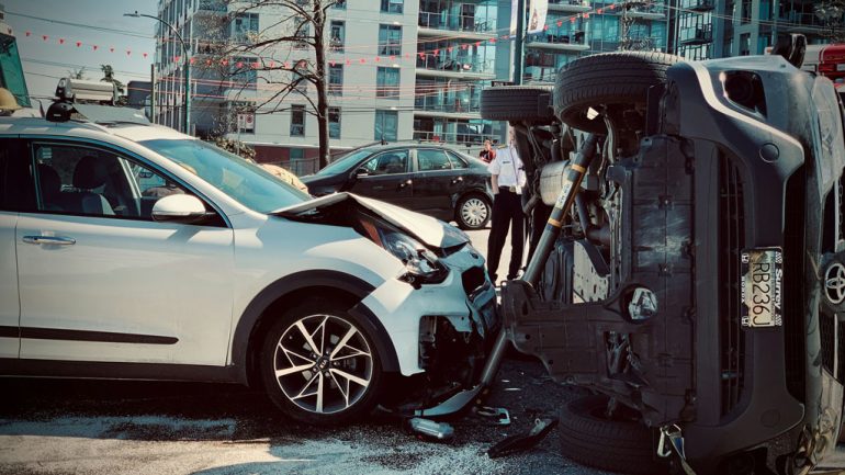 From Crash to Compensation: How an Auto Accident Lawyer in Tampa, FL Helps