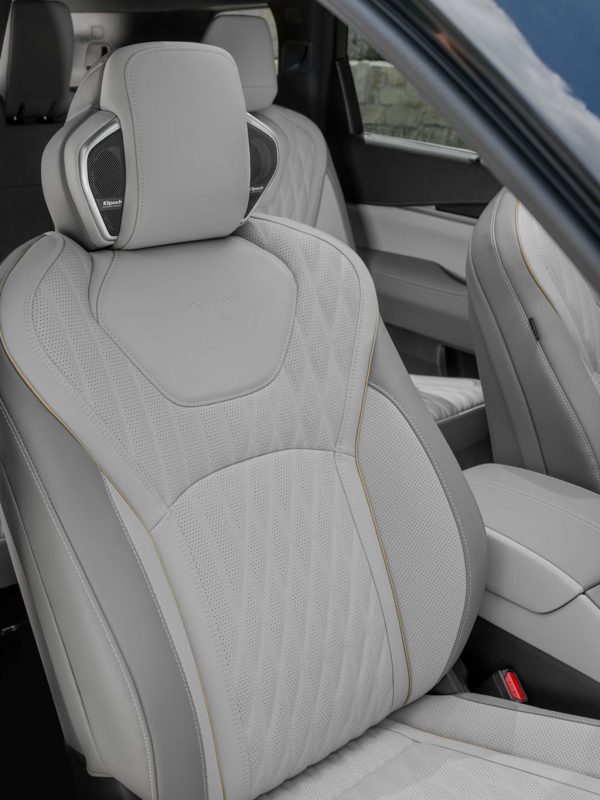 2026 Infiniti QX60 front seat