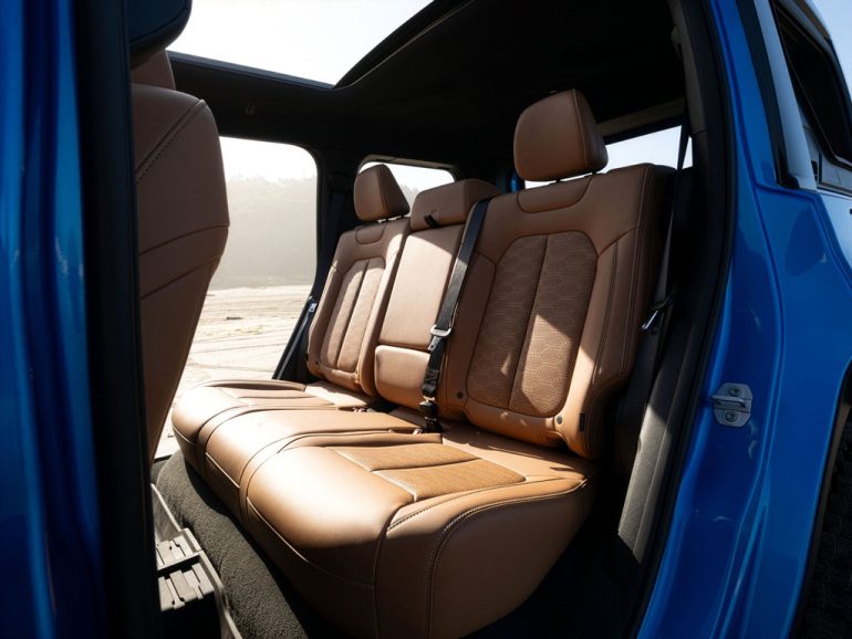 2026 jeep recon back seats