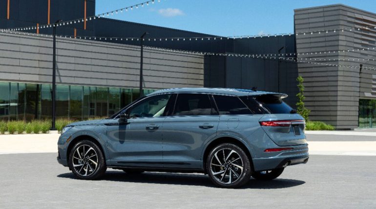 2026 lincoln corsair side