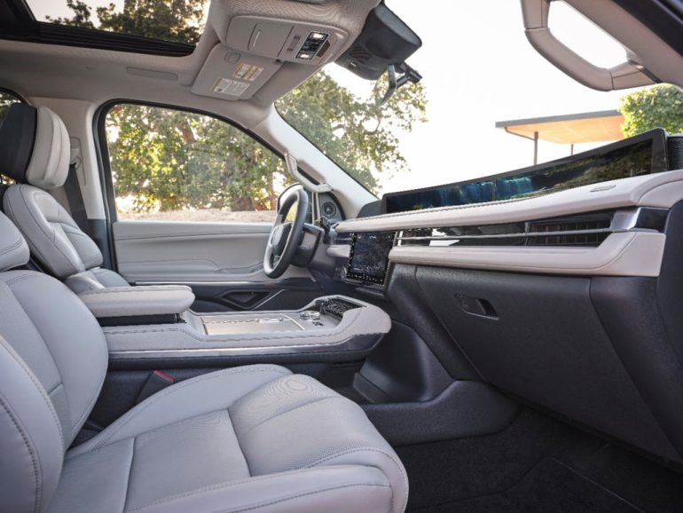 2026 lincoln navigator front seats