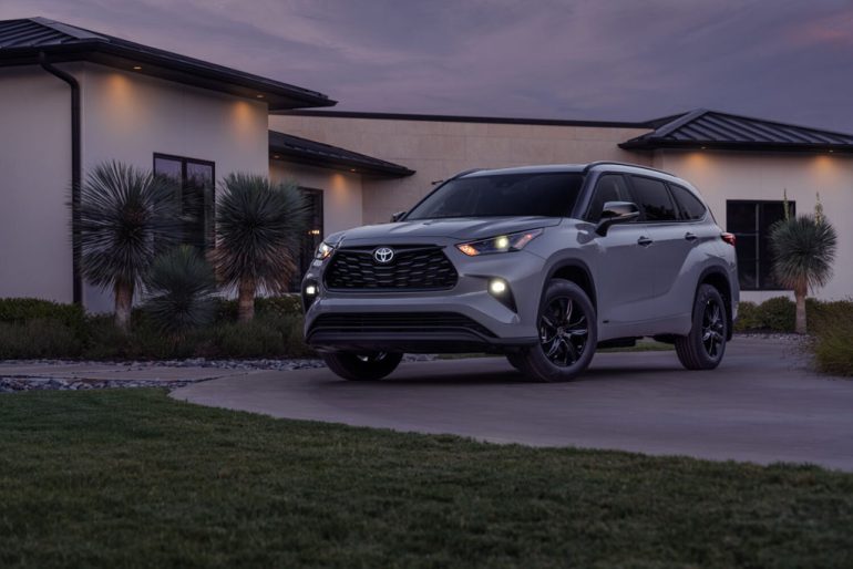 2026 toyota highlander hybrid nightshade