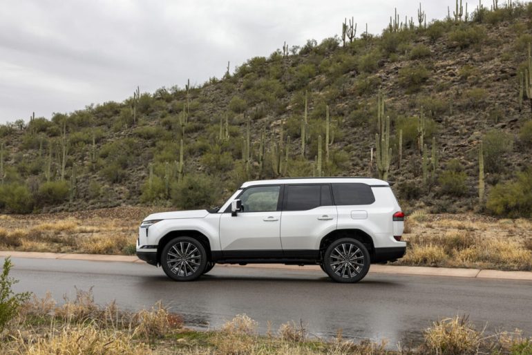 2026 lexus gx 550 side