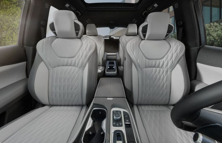 2027 INFINITI QX60 seats