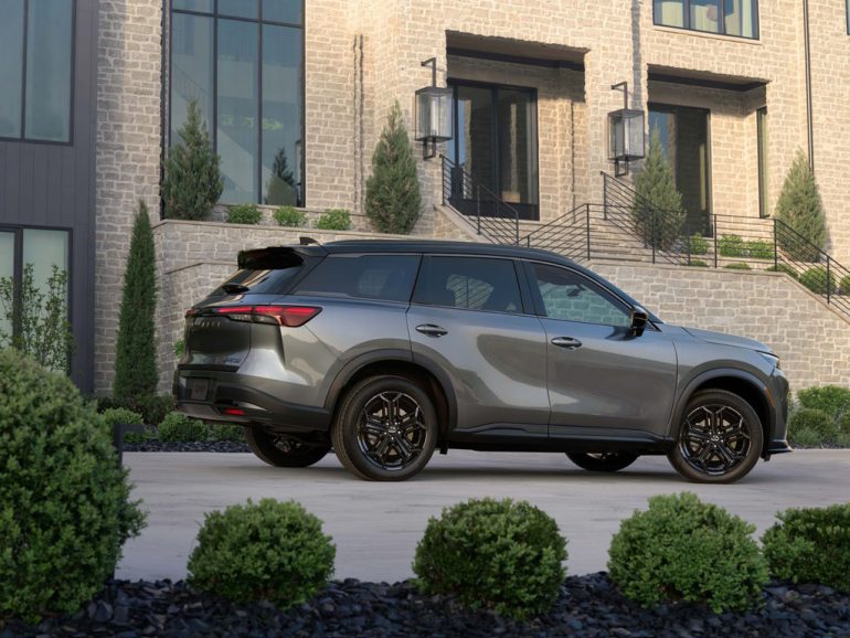 2027 INFINITI QX60 SPORT rear