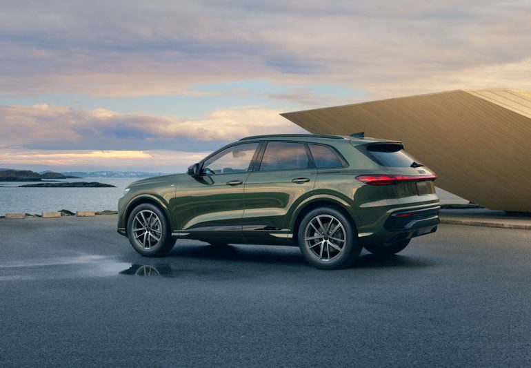 2027 audi q5 side