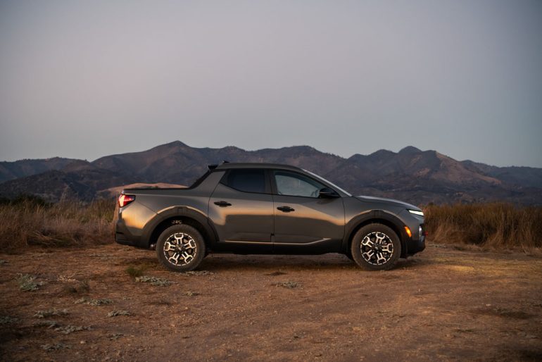 2027 hyundai santa cruz xrt side