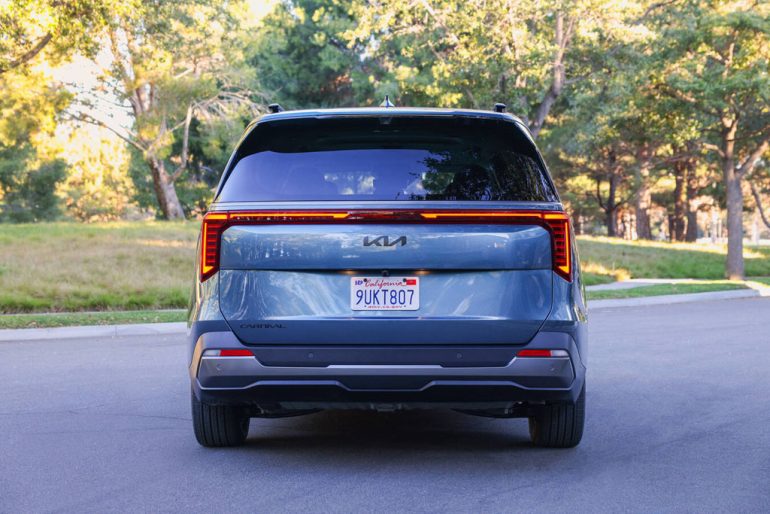 2027 kia carnival rear