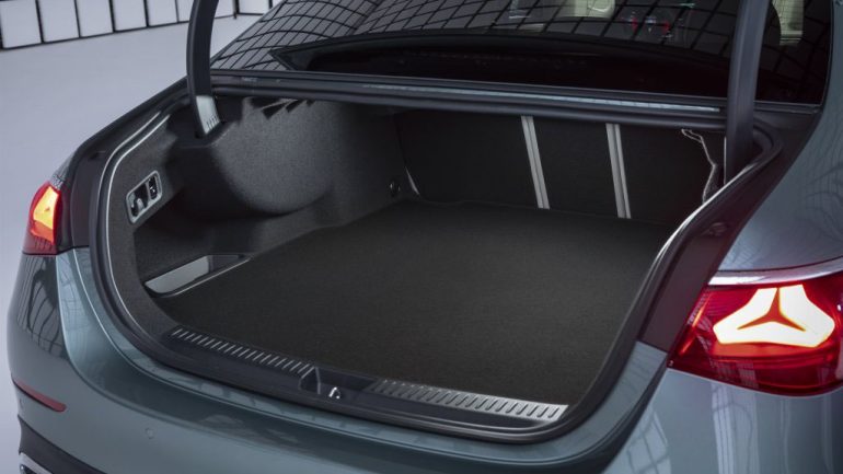 2027 mercedes-benz e-class trunk