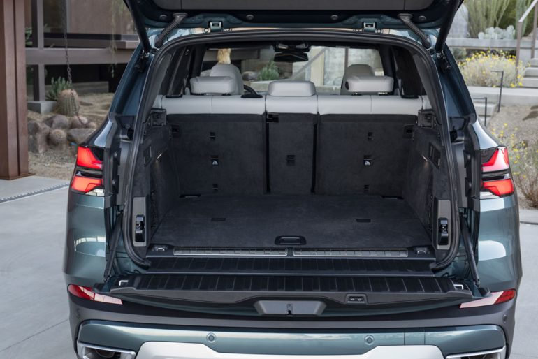 2026 bmw x5 cargo