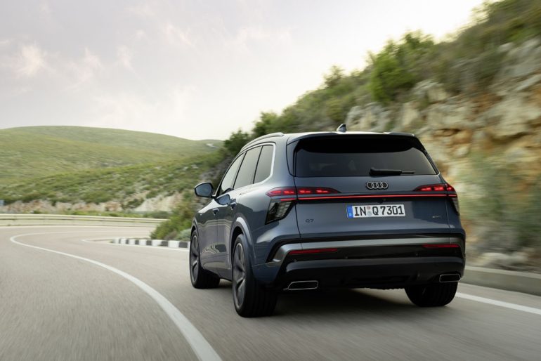 2027 Audi Q7 rear