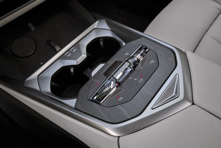 2027 bmw x5 cupholders