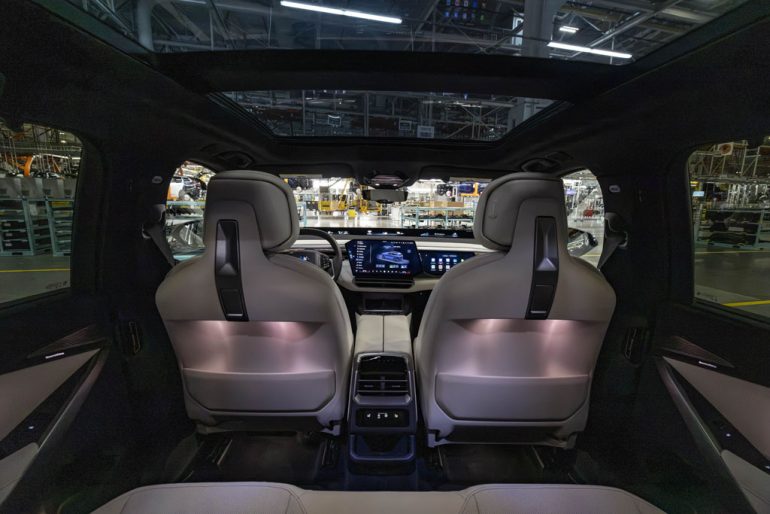 2027 bmw x5 interior